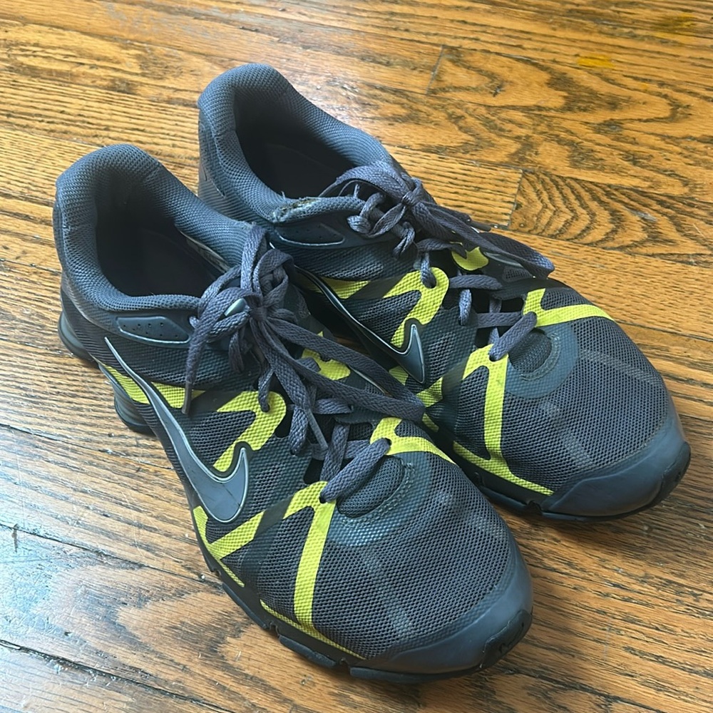 Nike Shox Sneakers Men’s 11.5